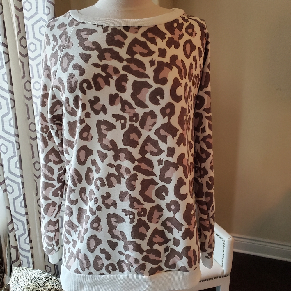 Leopard print top